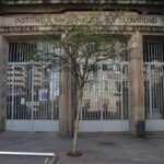 Una administrativa de Ourense cobrará una pensión por su alcoholismo pese a faltar a la terapia