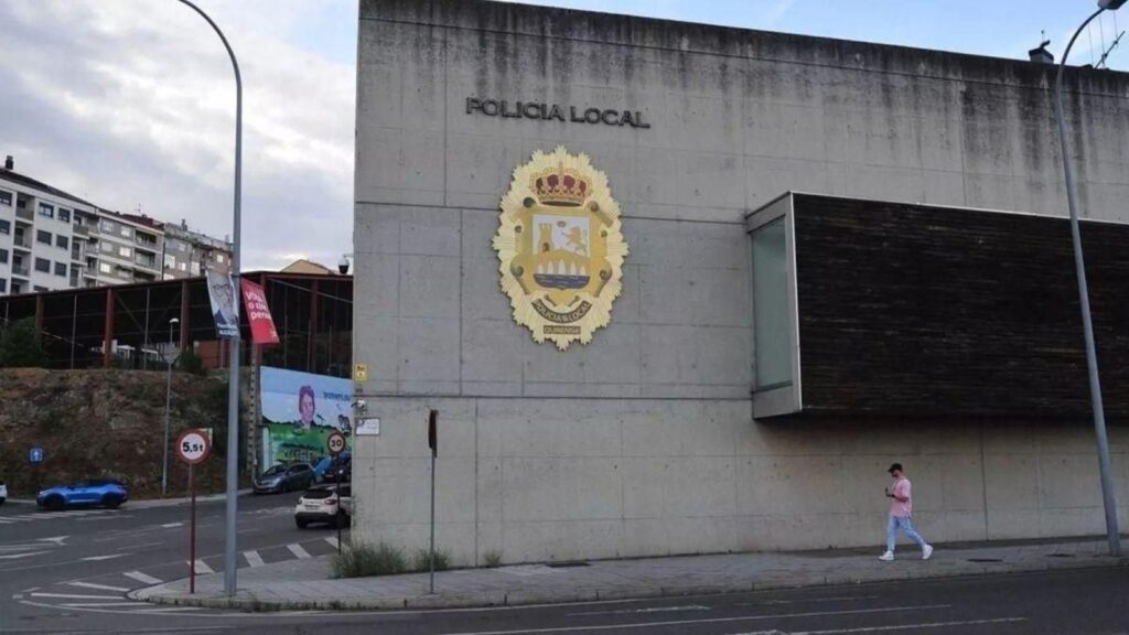 Buscador de objetos perdidos en Ourense en octubre: móviles sin estrenar, juegos de 16 llaves o panderetas