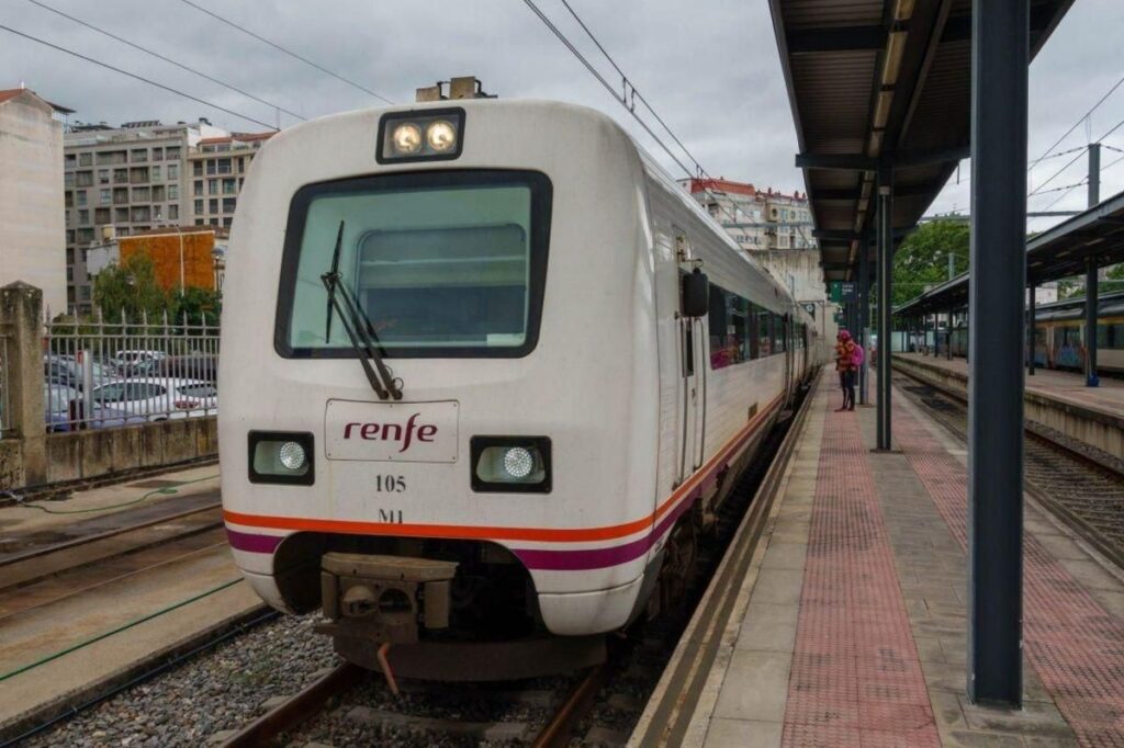 ¿Sabe usted que los trenes en Ourense sufrieron otro episodio de incidencias?