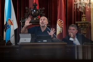 ¿Sabe usted que al alcaldiño le dio este viernes por debutar como crítico teatral de cloaca?