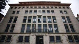 Confirman los cinco años de cárcel para el hombre que agredió sexualmente a una menor que dormía en un piso de Ourense