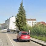 Un motorista herido tras una colisión contra un coche en Ourense